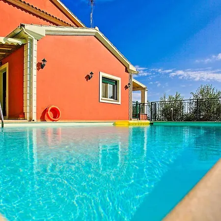 Leana * Nisaki (Corfu)